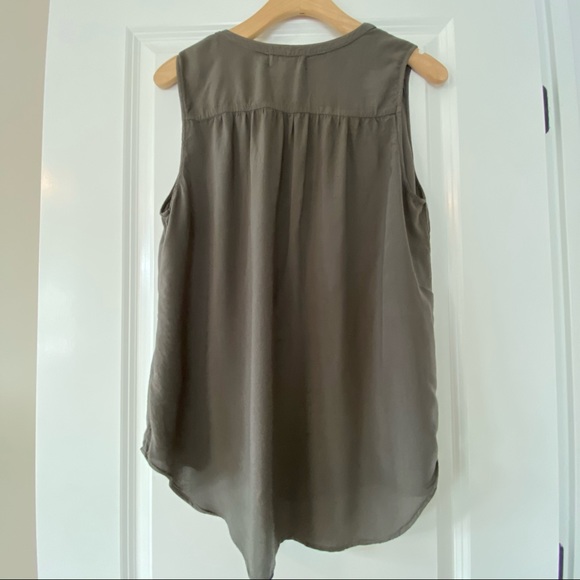 Bundle of TWO Anthro Velvet by Graham & Spencer Green-Grey & Cream Tank Tops Med - Picture 6 of 12